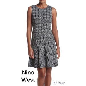 NWT Nine West SZ 16 Woman’s Black Metallic Floral Print Dress